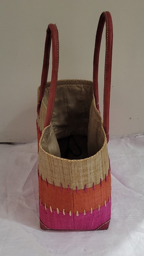 Bolsa de Palha Africana com alça de Couro - Imagem 3