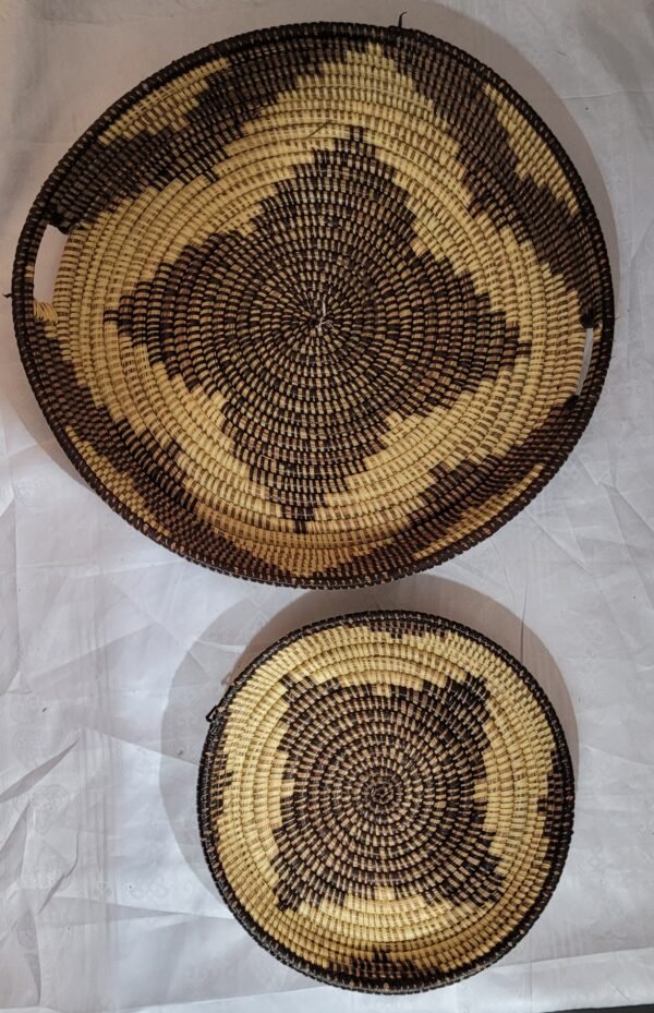 Conjunto de 2 Bandeja Decorativa de Palha - Imagem 2